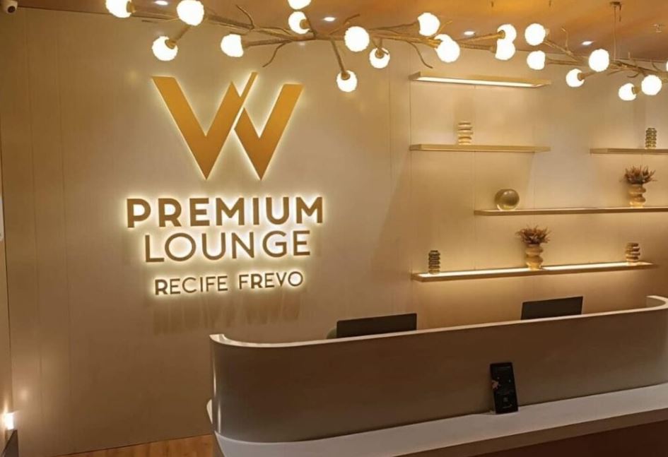 W Premium Lounge 'Frevo' - Lounge Free
